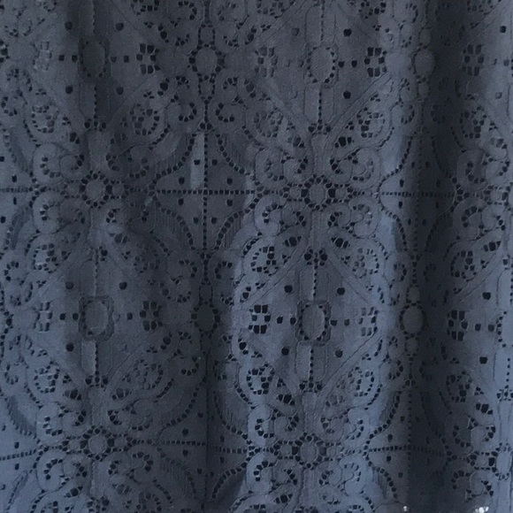 Banana Republic Lace Pencil Skirt - Picture 2 of 4